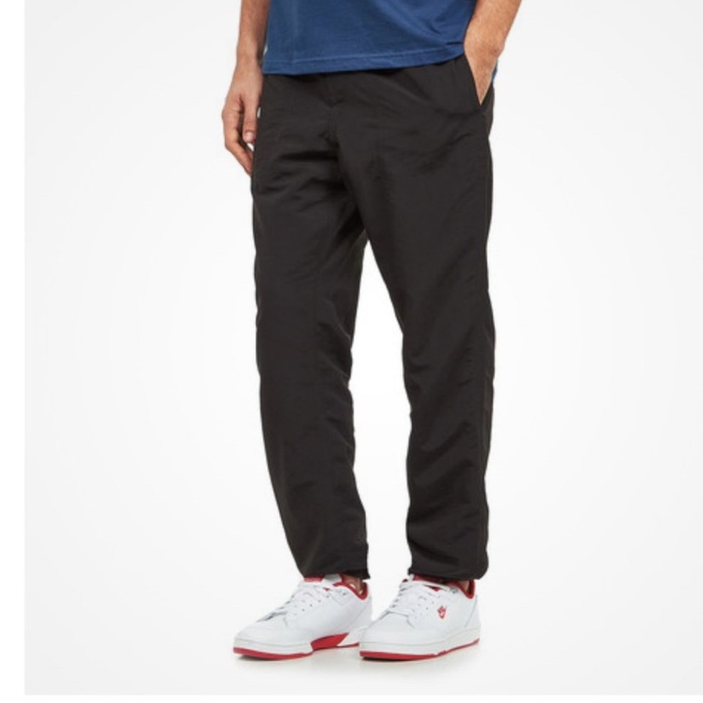 Patagonia M's Baggies Pants in Black Joggers Small